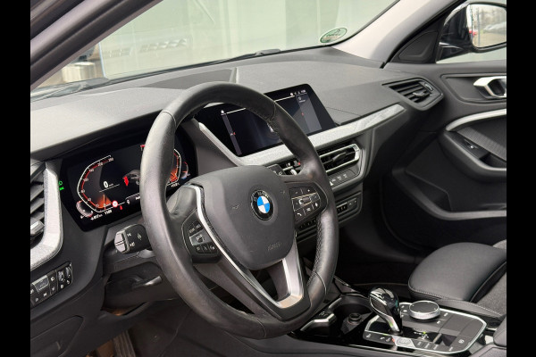 BMW 1-serie 118i AUT Executive SPORT Sportstoelen|LED|Dealer Onderhouden