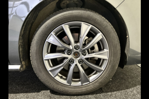 Volkswagen Multivan 1.4 eHybrid L2 Bulli Edition Parkeercamera | Navigatie | Extra Stoelen aanwezig