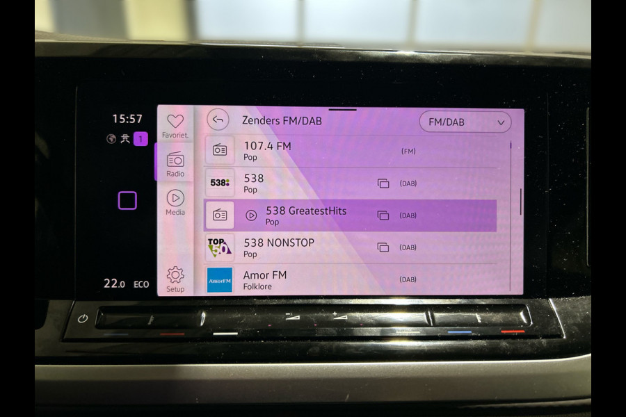 Volkswagen Multivan 1.4 eHybrid L2 Bulli Edition Parkeercamera | Navigatie | Extra Stoelen aanwezig