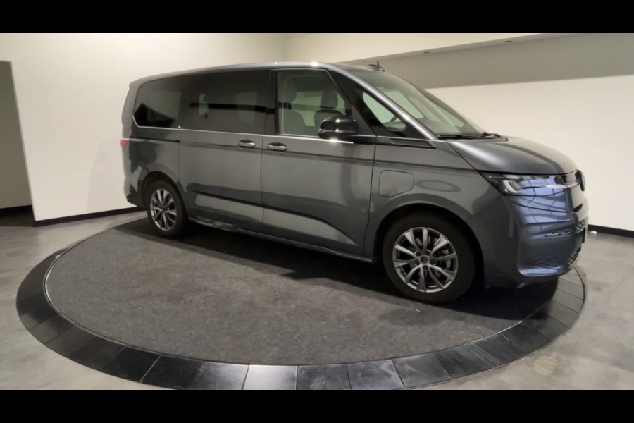 Volkswagen Multivan 1.4 eHybrid L2 Bulli Edition Parkeercamera | Navigatie | Extra Stoelen aanwezig