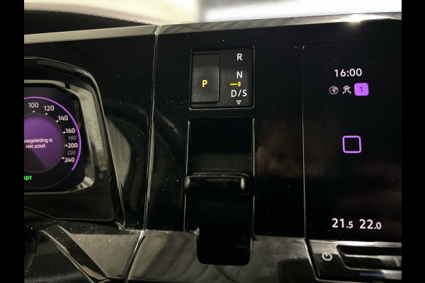 Volkswagen Multivan 1.4 eHybrid L2 Bulli Edition Parkeercamera | Navigatie | Extra Stoelen aanwezig