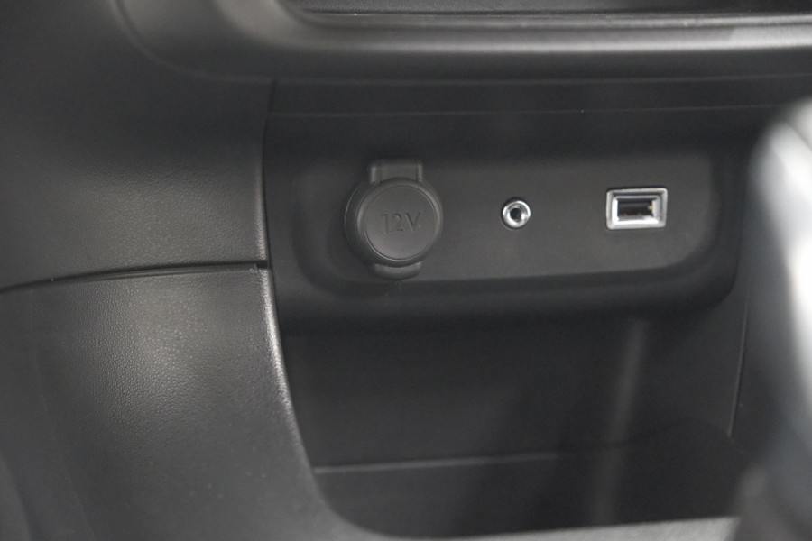 Citroën C3 PureTech 82 Shine | Trekhaak | Camera | Apple Carplay | Navigatie