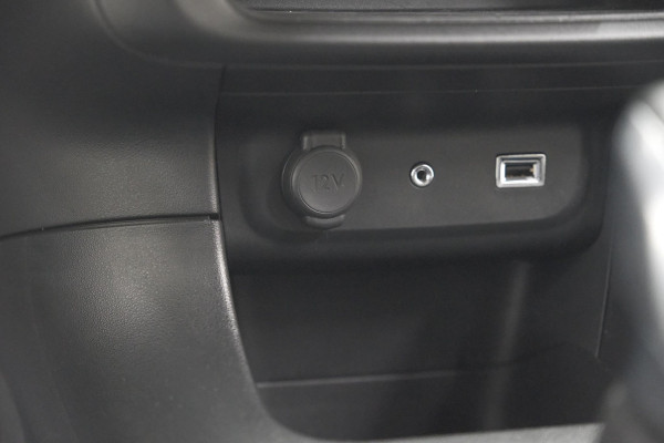 Citroën C3 PureTech 82 Shine | Trekhaak | Camera | Apple Carplay | Navigatie