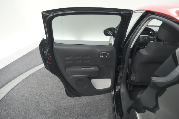 Citroën C3 PureTech 82 Shine | Trekhaak | Camera | Apple Carplay | Navigatie