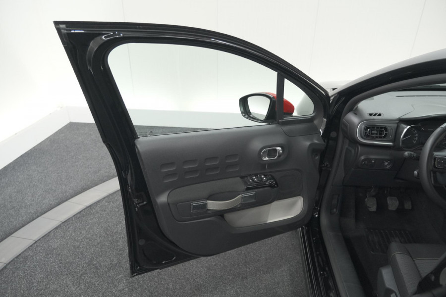 Citroën C3 PureTech 82 Shine | Trekhaak | Camera | Apple Carplay | Navigatie