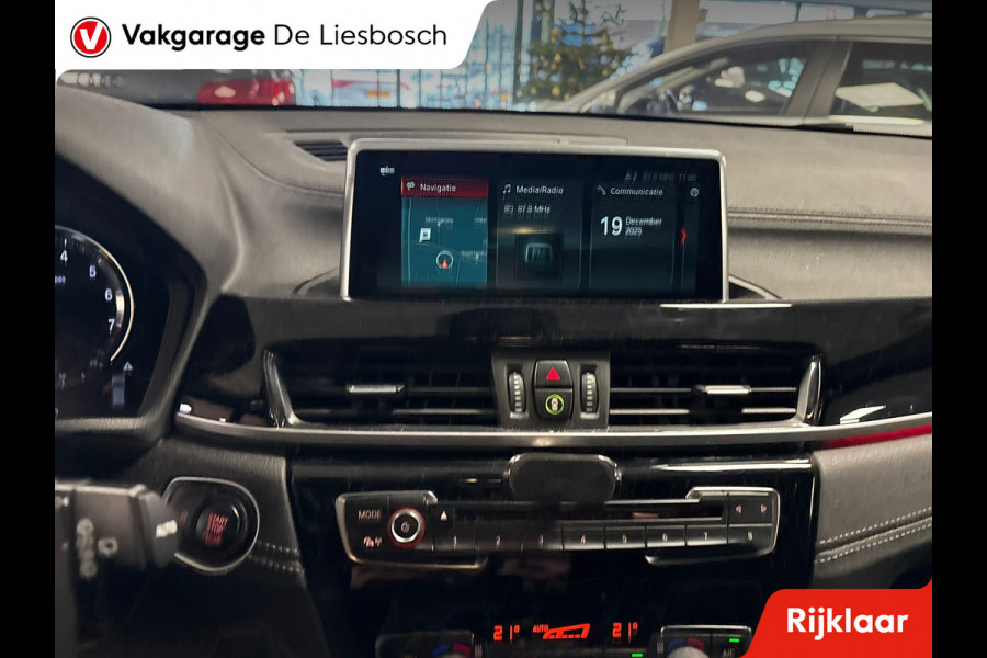 BMW X2 SDrive20i High Executive/M-pakket/leer/navi/camera/head up/stoelverw