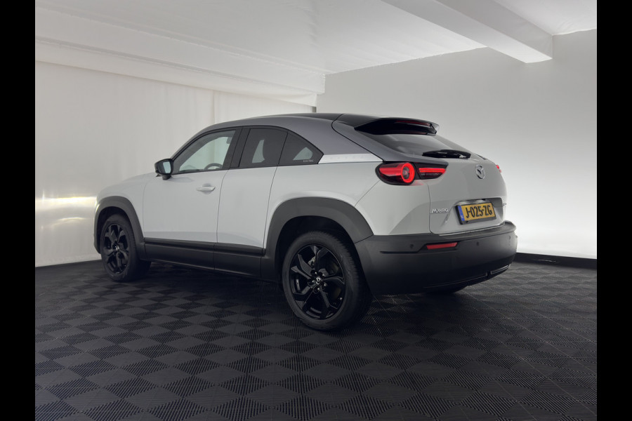 Mazda MX-30 e-SkyActiv 145 First Edition 36 kWh {SOH-94%} (INCL-BTW) Aut.*LEATHER-MICROFIBRE | FULL-LED | NAVI-FULLMAP | KEYLESS | BLIND-SPOT |  ADAPTIVE-CRUISE | HEAD-UP | CAMERA | DIGI-COCKPIT | MEMORY-PACK | SHIFT-PADDLES | 18"ALU*