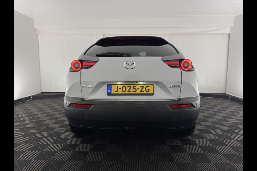 Mazda MX-30 e-SkyActiv 145 First Edition 36 kWh {SOH-94%} (INCL-BTW) Aut.*LEATHER-MICROFIBRE | FULL-LED | NAVI-FULLMAP | KEYLESS | BLIND-SPOT |  ADAPTIVE-CRUISE | HEAD-UP | CAMERA | DIGI-COCKPIT | MEMORY-PACK | SHIFT-PADDLES | 18"ALU*