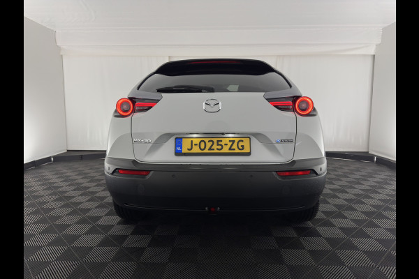 Mazda MX-30 e-SkyActiv 145 First Edition 36 kWh {SOH-94%} (INCL-BTW) Aut.*LEATHER-MICROFIBRE | FULL-LED | NAVI-FULLMAP | KEYLESS | BLIND-SPOT |  ADAPTIVE-CRUISE | HEAD-UP | CAMERA | DIGI-COCKPIT | MEMORY-PACK | SHIFT-PADDLES | 18"ALU*