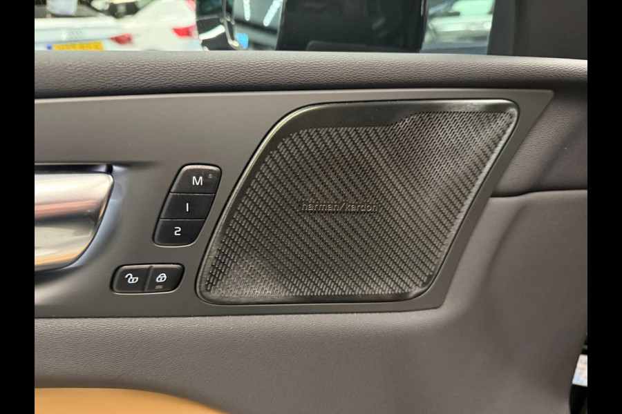 Volvo XC60 2.0 T8 Plug-in hybrid AWD 456PK BLACK-LINE R-DESIGN PANO/360CAM/H&K/STOEL-M/CARPLAY/