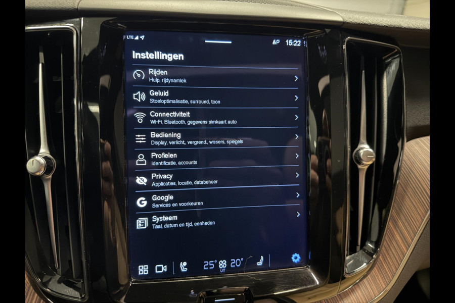 Volvo XC60 2.0 T8 Plug-in hybrid AWD 456PK BLACK-LINE R-DESIGN PANO/360CAM/H&K/STOEL-M/CARPLAY/