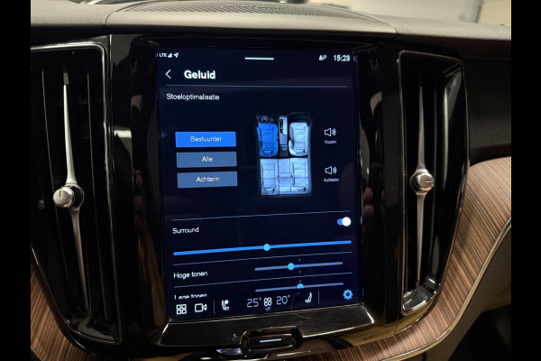 Volvo XC60 2.0 T8 Plug-in hybrid AWD 456PK BLACK-LINE R-DESIGN PANO/360CAM/H&K/STOEL-M/CARPLAY/