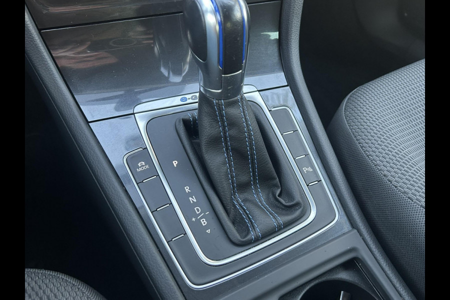 Volkswagen e-Golf E-Golf Full Led Carplay Clima Pdc Adaptive cruise Aut Verlichting Stoelverwarming
