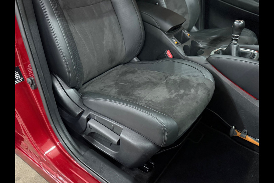 Nissan QASHQAI 1.6 N-Vision 163 PK | Pano | Trekhaak | 360° Camera | Cruise Control | Navigatie | Half leder