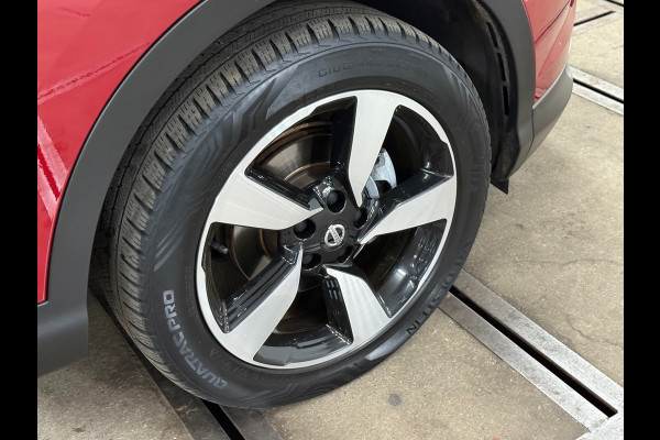 Nissan QASHQAI 1.6 N-Vision 163 PK | Pano | Trekhaak | 360° Camera | Cruise Control | Navigatie | Half leder