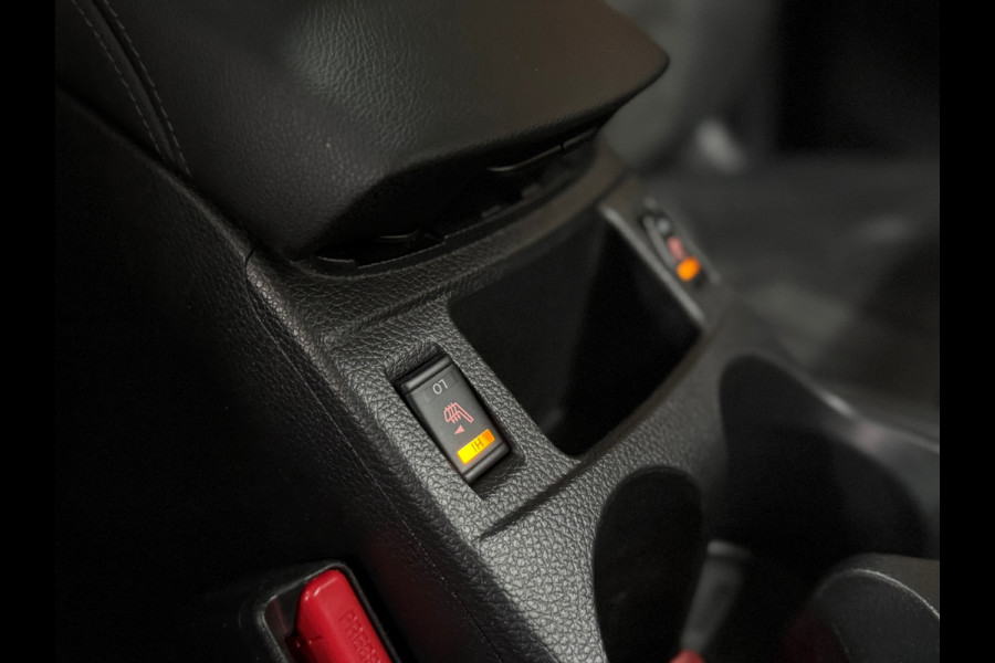 Nissan QASHQAI 1.6 N-Vision 163 PK | Pano | Trekhaak | 360° Camera | Cruise Control | Navigatie | Half leder