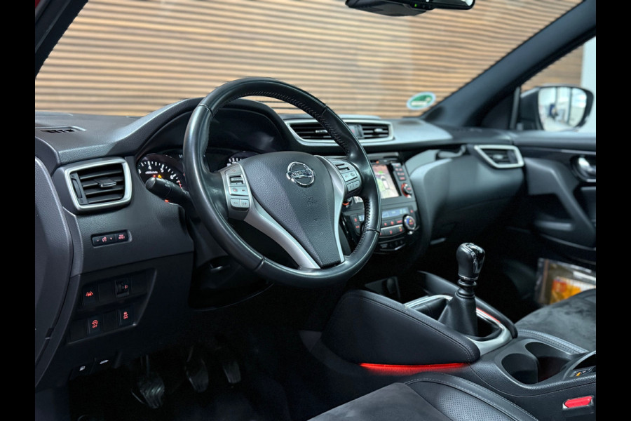 Nissan QASHQAI 1.6 N-Vision 163 PK | Pano | Trekhaak | 360° Camera | Cruise Control | Navigatie | Half leder