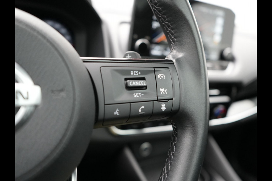 Nissan QASHQAI 1.3 MHEV N-Connecta 158pk Automaat | Panodak | Trekhaak Afn. | Adaptive Cruise | 360 Camera | Keyless | BLIS | Virtual | Apple Carplay | 18"L.M |