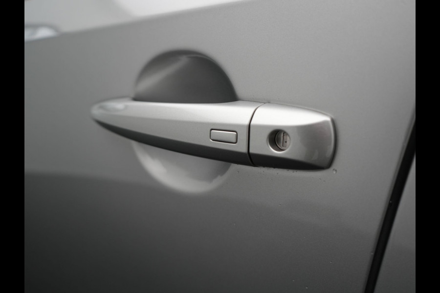 Nissan QASHQAI 1.3 MHEV N-Connecta 158pk Automaat | Panodak | Trekhaak Afn. | Adaptive Cruise | 360 Camera | Keyless | BLIS | Virtual | Apple Carplay | 18"L.M |