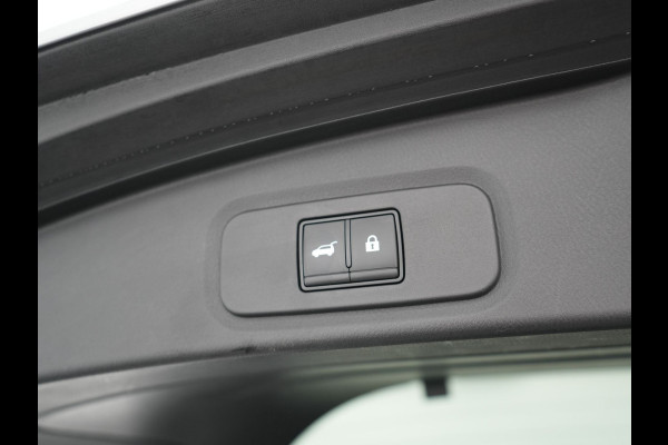 Nissan QASHQAI 1.3 MHEV N-Connecta 158pk Automaat | Panodak | Trekhaak Afn. | Adaptive Cruise | 360 Camera | Keyless | BLIS | Virtual | Apple Carplay | 18"L.M |