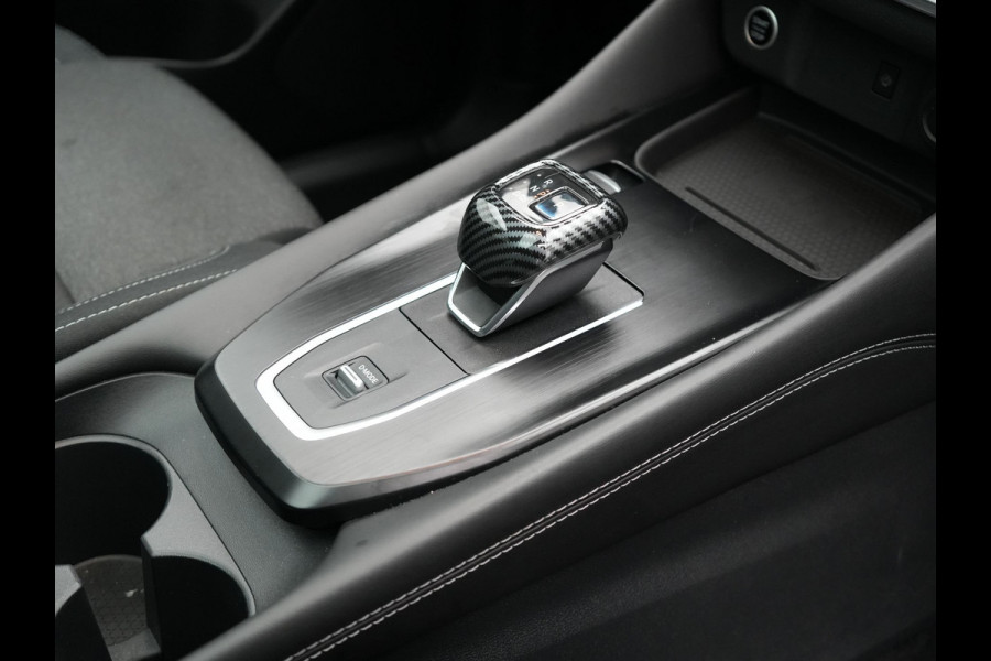 Nissan QASHQAI 1.3 MHEV N-Connecta 158pk Automaat | Panodak | Trekhaak Afn. | Adaptive Cruise | 360 Camera | Keyless | BLIS | Virtual | Apple Carplay | 18"L.M |