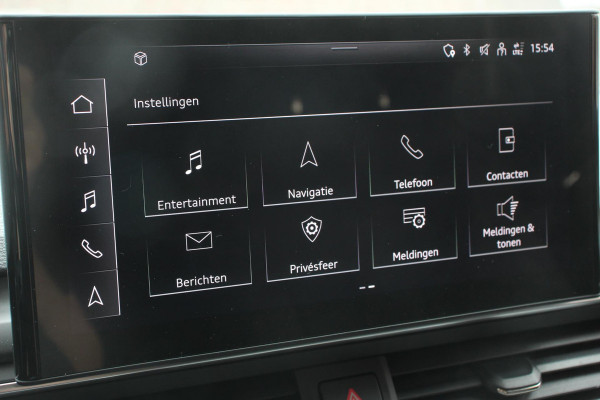 Audi A4 Avant 40 TFSI 204pk S-tronic S-Line Black Edition | Navigatie | Apple Carplay/Android Auto | Adaptive Cruise Control | Parkeersensoren | Camera | Dodehoek Assistent | Elektrische Achterklep | Stoelverwarming | Climate Control |