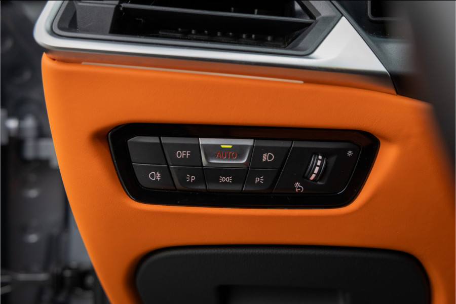 BMW 3 Serie Touring M3 xDrive Competition - Individual Kyalami - Drivers Package