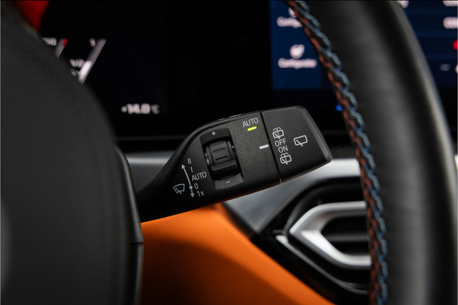 BMW 3 Serie Touring M3 xDrive Competition - Individual Kyalami - Drivers Package