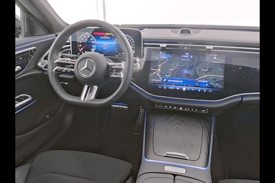Mercedes-Benz E-Klasse Estate 300 e AMG Plug-In Hybride AMG Line | Night Pakket | MBUX Superscreen | Panorama Schuif-Kanteldak | Head-up-Display | Trekhaak | Distronic. Inclusief 24 maanden MB Certified garantie voor Europa.