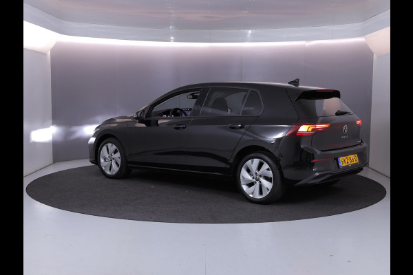 Volkswagen Golf 1.5 eHybrid Life Edition 204 pk Automaat (DSG) | Verlengde garantie | Navigatie via App | Parkeersensoren (Park assist) | Achteruitrijcamera | Stoelverwarming |