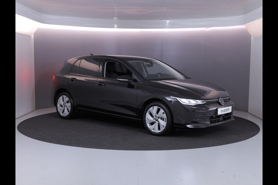 Volkswagen Golf 1.5 eHybrid Life Edition 204 pk Automaat (DSG) | Verlengde garantie | Navigatie via App | Parkeersensoren (Park assist) | Achteruitrijcamera | Stoelverwarming |