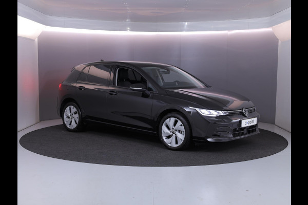 Volkswagen Golf 1.5 eHybrid Life Edition 204 pk Automaat (DSG) | Verlengde garantie | Navigatie via App | Parkeersensoren (Park assist) | Achteruitrijcamera | Stoelverwarming |