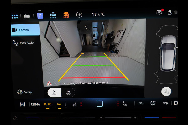 Volkswagen Golf 1.5 eHybrid Life Edition 204 pk Automaat (DSG) | Verlengde garantie | Navigatie via App | Parkeersensoren (Park assist) | Achteruitrijcamera | Stoelverwarming |