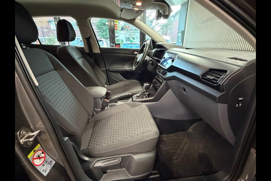 Volkswagen T-Cross 1.0 TSI Style AUT. NAVIGATIE CAMERA APPLE CARPLAY PDC CRUISE STOELVERWARMING KEYLESS-GO START/STOP