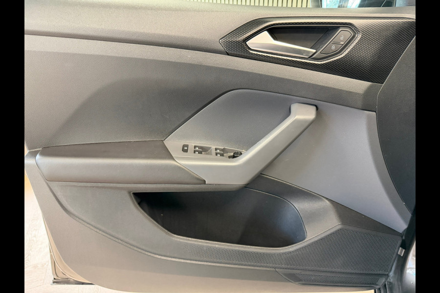 Volkswagen T-Cross 1.0 TSI Style AUT. NAVIGATIE CAMERA APPLE CARPLAY PDC CRUISE STOELVERWARMING KEYLESS-GO START/STOP