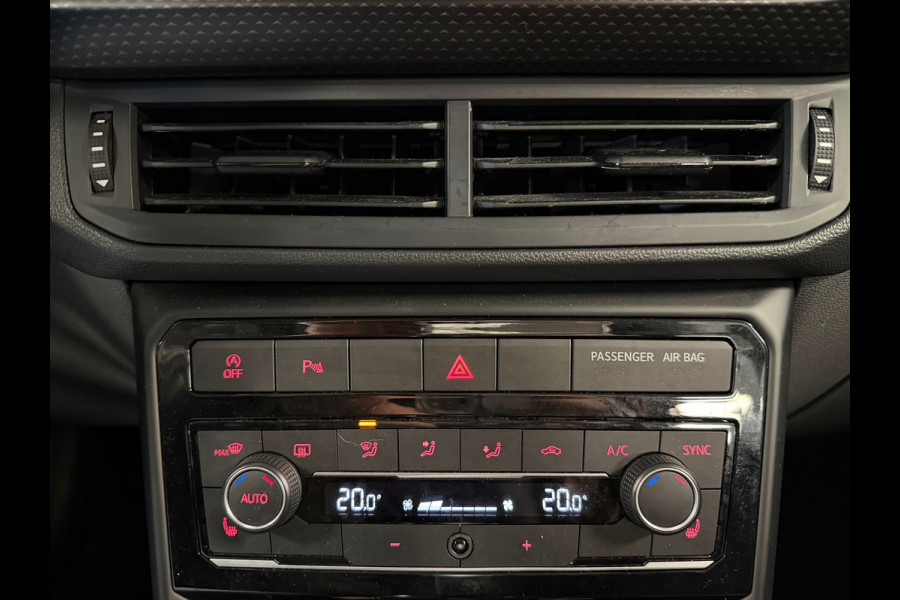 Volkswagen T-Cross 1.0 TSI Style AUT. NAVIGATIE CAMERA APPLE CARPLAY PDC CRUISE STOELVERWARMING KEYLESS-GO START/STOP