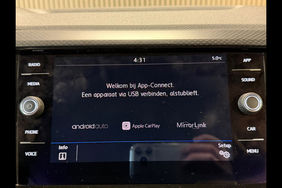 Volkswagen T-Cross 1.0 TSI Style AUT. NAVIGATIE CAMERA APPLE CARPLAY PDC CRUISE STOELVERWARMING KEYLESS-GO START/STOP