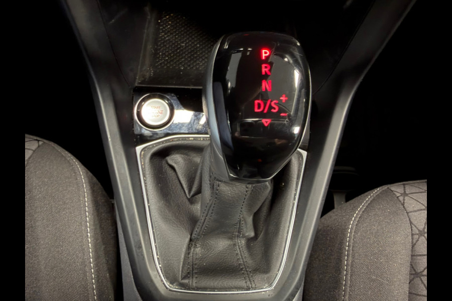 Volkswagen T-Cross 1.0 TSI Style AUT. NAVIGATIE CAMERA APPLE CARPLAY PDC CRUISE STOELVERWARMING KEYLESS-GO START/STOP