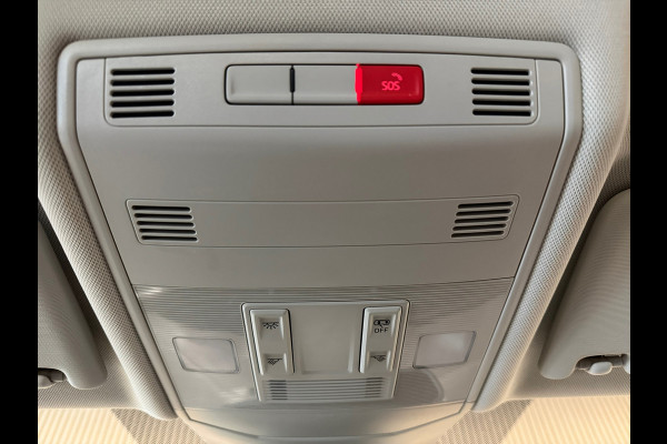 Volkswagen T-Cross 1.0 TSI Style AUT. NAVIGATIE CAMERA APPLE CARPLAY PDC CRUISE STOELVERWARMING KEYLESS-GO START/STOP