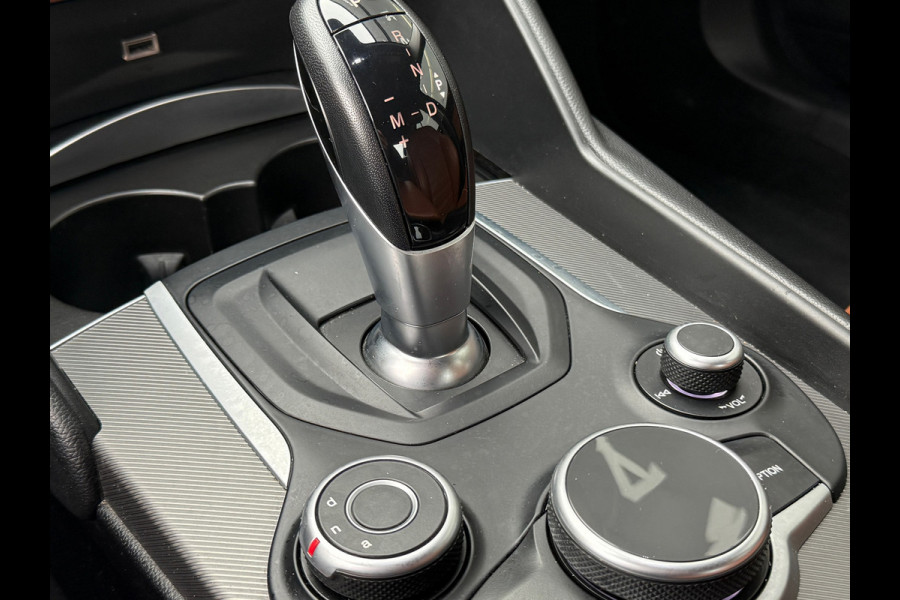 Alfa Romeo Giulia 2.0T Super 200PK