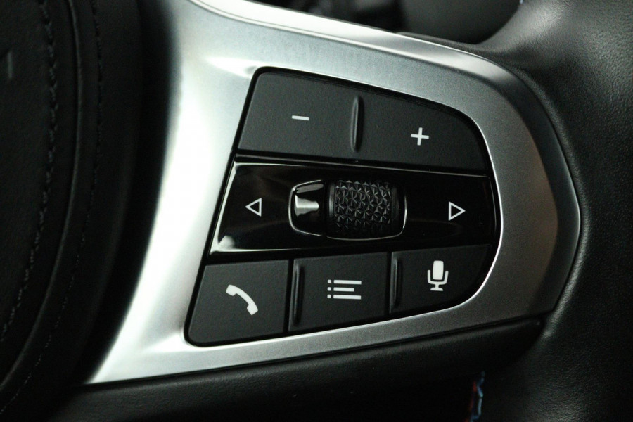 BMW i4 M50 High Executive 84 kWh (STOELVERWARMING, ADAPTIEVE CRUISE CONTROL, NAVIGATIE, CARPLAY)