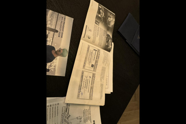 Peugeot 5008 1.2 PureTech Blue Lease Allure 7P. NAP Garantie Trekhaak Carplay Elek Achterklep Cruise Clima Navi Led Sfeer Rijklaar