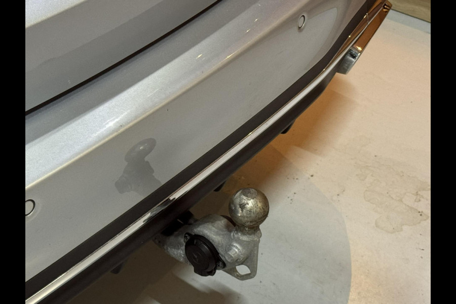 Mercedes-Benz C-Klasse Estate 300 e AMG Line Garantie Trekhaak Massage Pano Ambient 360 Blindspot Elek Achterklep StuurVW Rijklaar