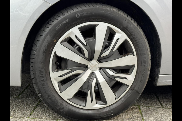 Peugeot 208 1.2 PureTech Active Pack 21.000 KM - Apple CarPlay / Navigatie I Airco I LED I Veiligheid pakket I Dealer onderhouden