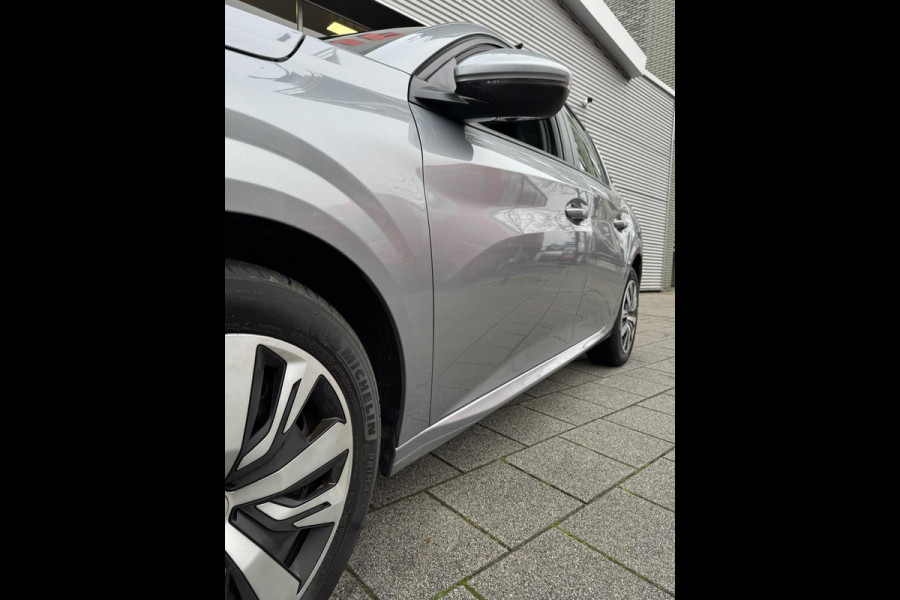 Peugeot 208 1.2 PureTech Active Pack 21.000 KM - Apple CarPlay / Navigatie I Airco I LED I Veiligheid pakket I Dealer onderhouden
