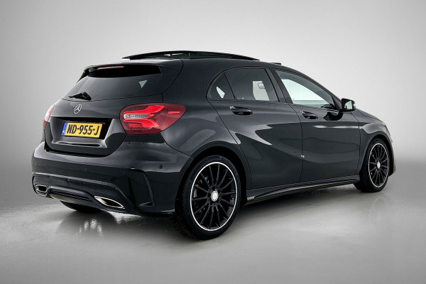 Mercedes-Benz A-Klasse 180 AMG Automaat (Dealer OnderH, NL-auto, Panorama, SfeerV, Harman/ Kardon, Carplay, Navi, Etc)