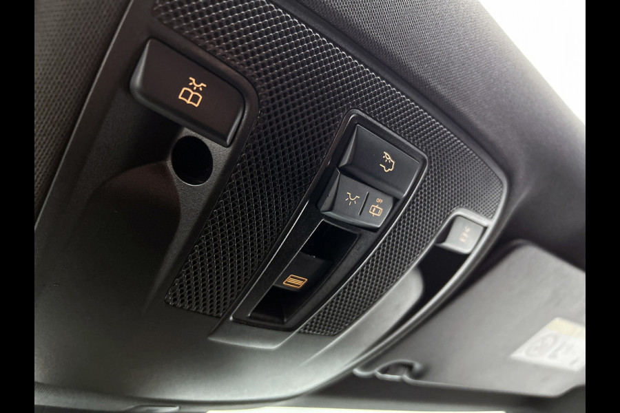 Mercedes-Benz A-Klasse 180 AMG Automaat (Dealer OnderH, NL-auto, Panorama, SfeerV, Harman/ Kardon, Carplay, Navi, Etc)