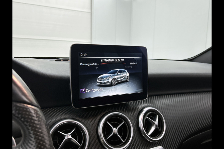 Mercedes-Benz A-Klasse 180 AMG Automaat (Dealer OnderH, NL-auto, Panorama, SfeerV, Harman/ Kardon, Carplay, Navi, Etc)