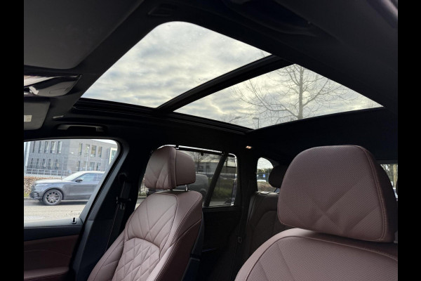 BMW X5 xDrive50e PANO HEAD UP LED DRAVITGRAU