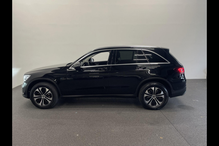 Mercedes-Benz GLC 300e 4MATIC 320pk Automaat PHEV Business Solution | Climate Control | Leder | Navigatie | Apple Carplay/Android Auto | Distronic | LED | High Performance | 18" Lichtmetalen Velgen | Privacy Glass | PDC VA + 360 Camera